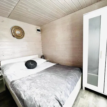 Camp Деревянный коттедж *